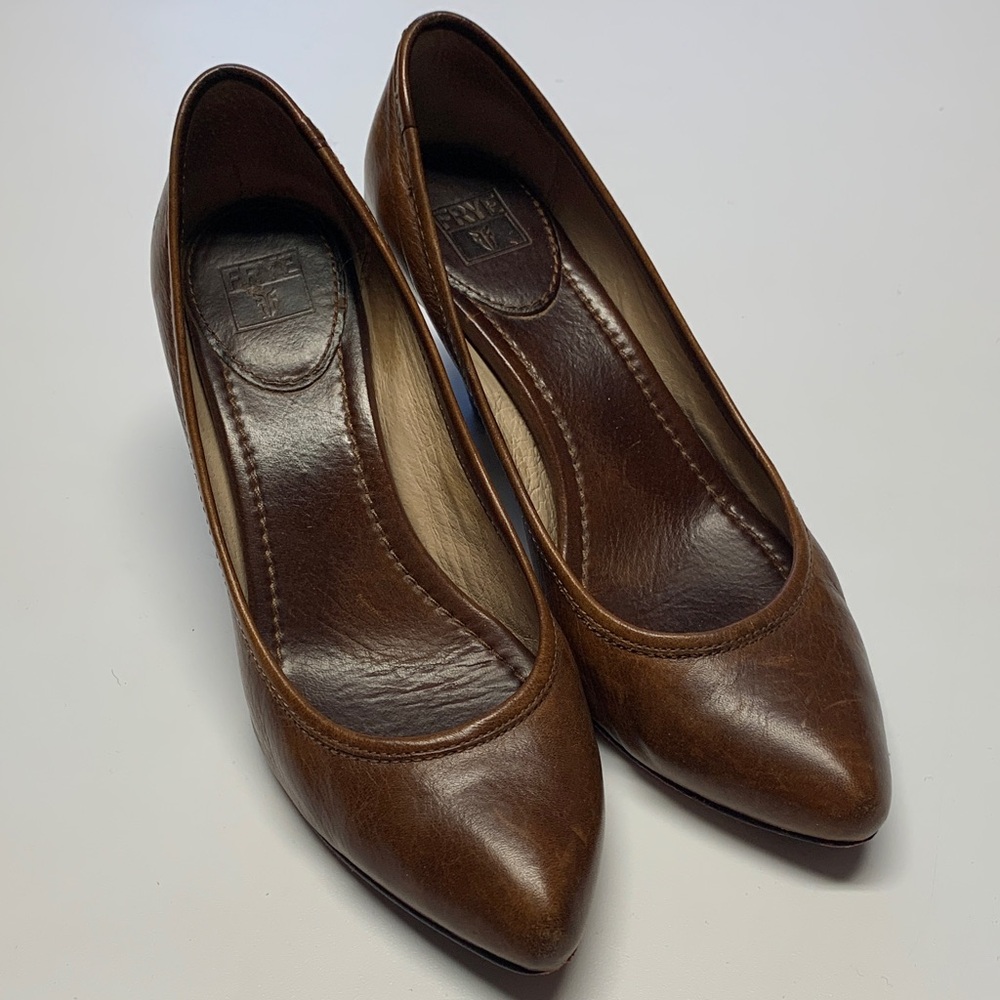 Frye Regina Pumps